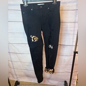 LIKE NEW Kancan black with leopard print lining and patches jegging
